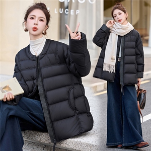 90%白鸭绒羽绒服女2025年冬季新款韩版宽松圆领加厚保暖面包服图片