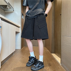 黑色