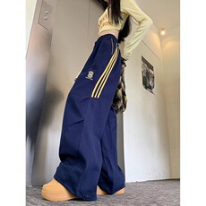 藏青色