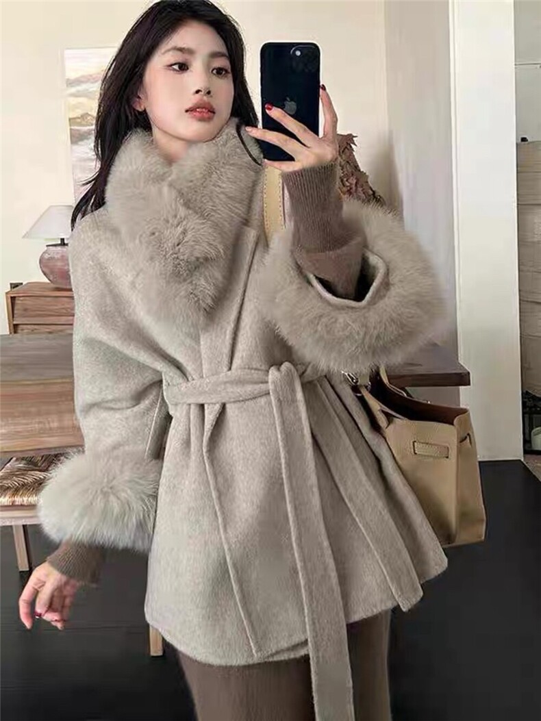 【依嘟】温柔千金风中长款高级羊毛外套(配可拆卸真狐狸毛毛领，，女装双面呢大衣，依嘟服饰