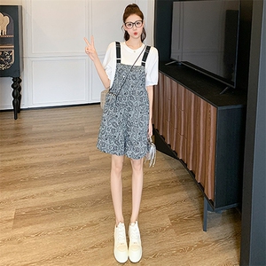 慵懒风时尚洋气套装女夏季新款蕾丝拼接短袖上衣阔腿裤两件套显瘦图片