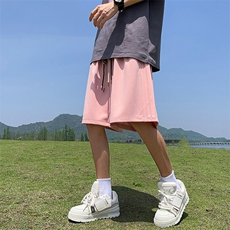 粉红色