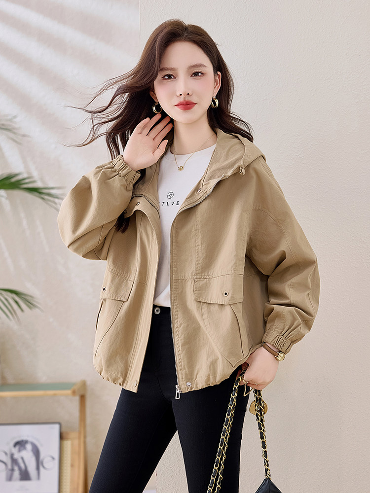 高端中年妈妈开春休闲外套女短款2025春秋新款爆款小个子大码风衣,女装风衣,依万里