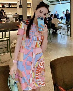 定位花连衣裙,女装连衣裙,茜茜靓点