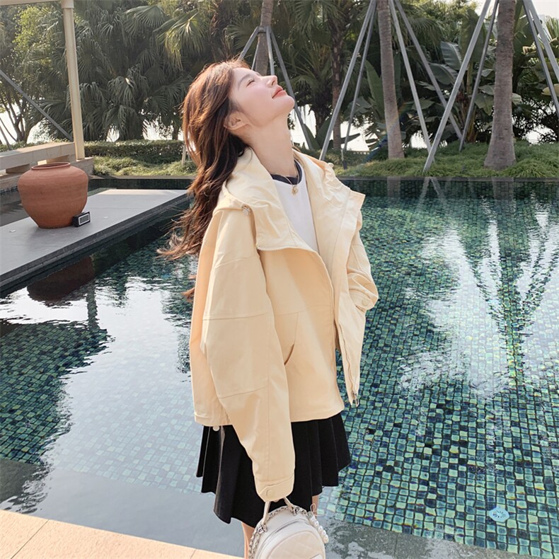 韩版宽松休闲连帽短款外套女2025春秋季新款设计感显瘦冲锋衣夹克图片