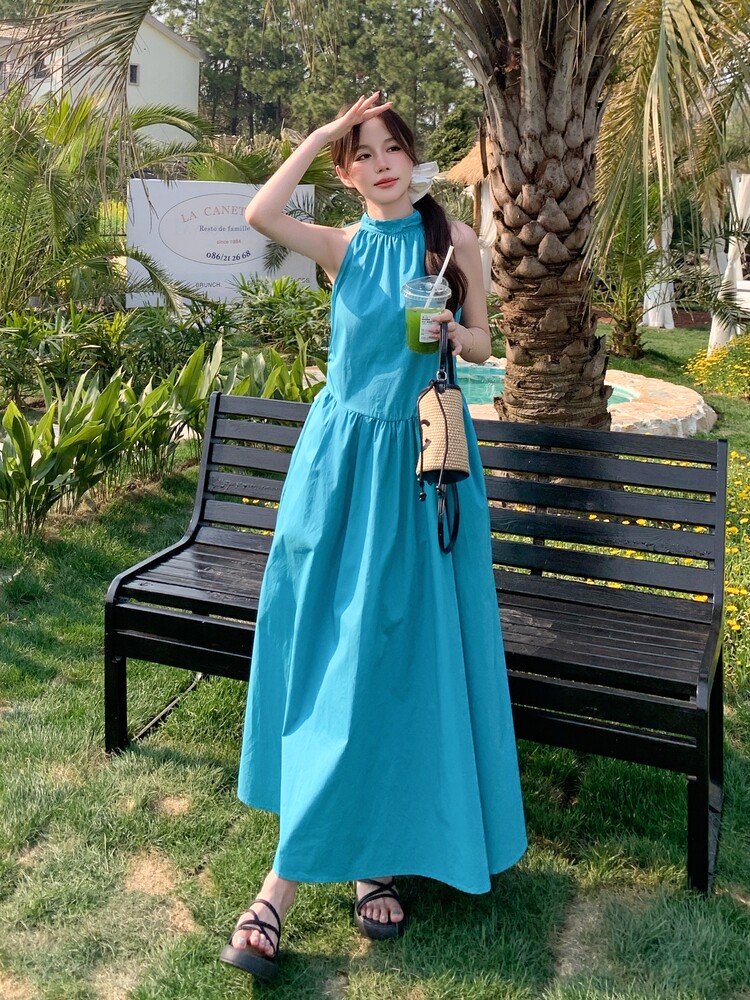 蓝色无袖挂脖吊带连衣裙女夏2025新款显瘦气质优雅高级感长裙,女装连衣裙,蝶眷