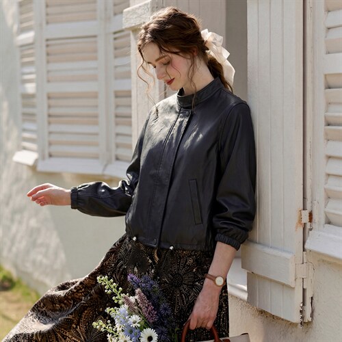 【春季女装新款】大量现货时尚休闲宽松立领短款皮衣外套，女装皮衣，缘衣格