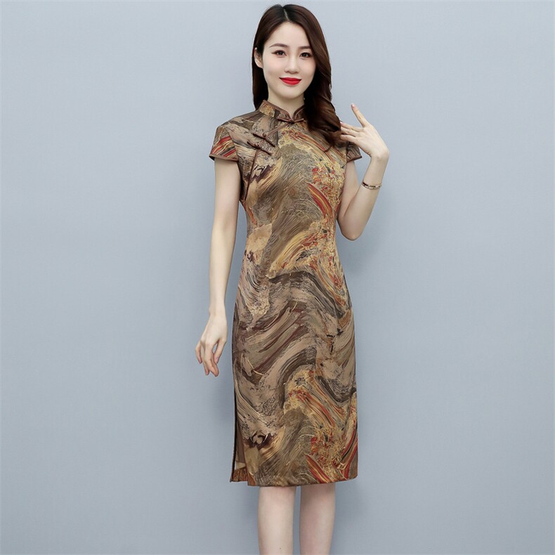 2022年春季新款时尚气质中长款印花专柜品质真丝旗袍，女装汉服/婚纱/旗袍/礼服，媚琳依坊