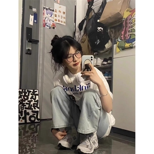 美式复古白色短袖t恤女宽松夏季小众设计感学生半袖上衣DTX673,裸粉色短袖搭配图片图片