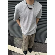 灰色