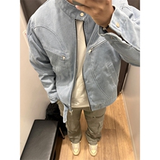 浅蓝色