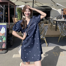 克莱因蓝法式V领连衣裙女2025夏新款显瘦高腰海边度假风减龄裙子，女装连衣裙，2C098