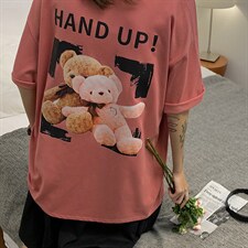 玫红色