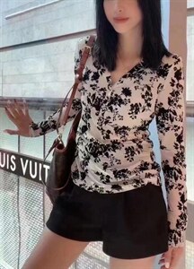 V领蕾丝上衣,其它,艾妮莉