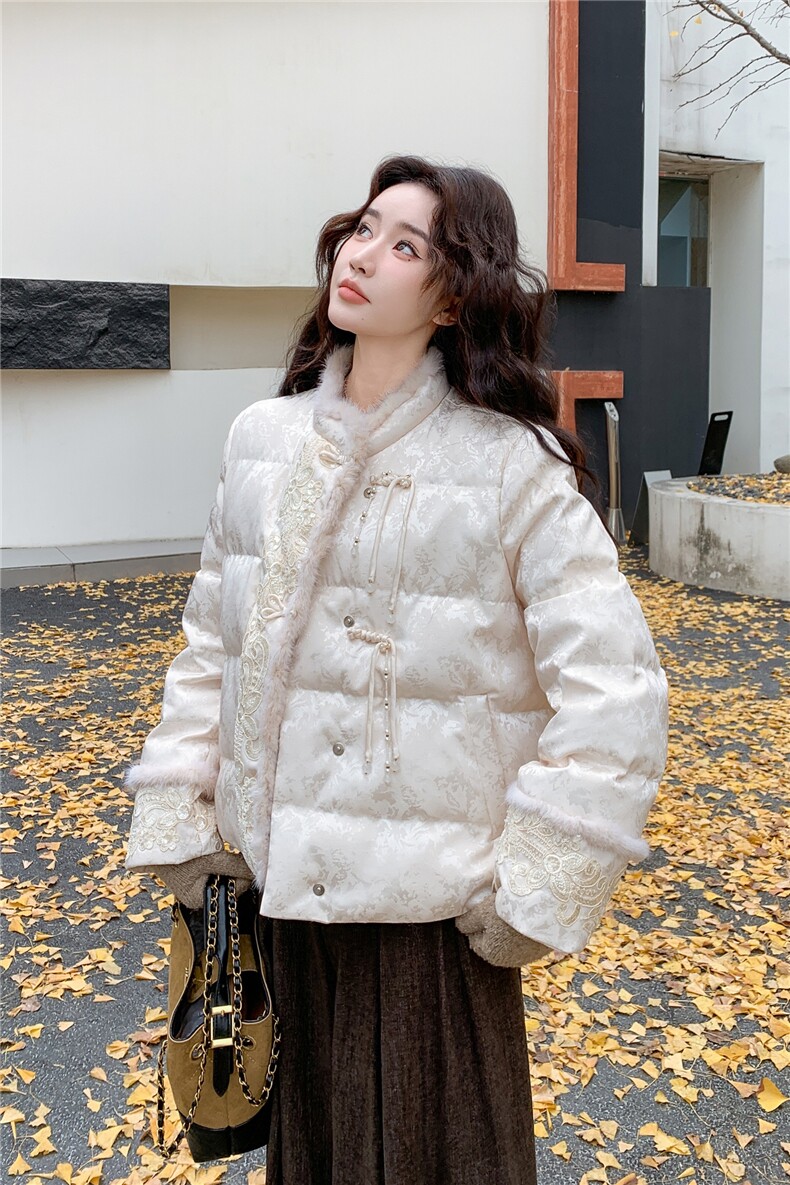 新中式重工串珠拼毛短款羽绒服90白鸭绒2C323-8877-310,女装羽绒服,2C323
