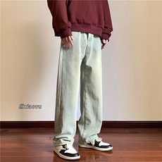 泥黄色