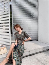 夏季新款连衣裙，女装连衣裙，早颜