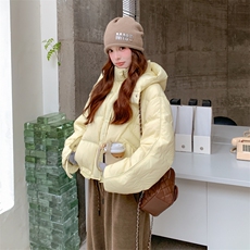 现货新款独特超好看短款羽绒服女款冬连帽面包服羽绒服，女装羽绒服，然然