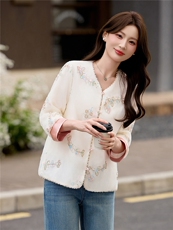 主推现货重工艺新款新中式春季刺绣提花设计感时尚气质减龄外套，女装防晒衣，韩美纤衣