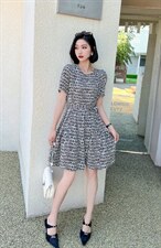 2022夏季新款连衣裙，女装连衣裙，阔怡人