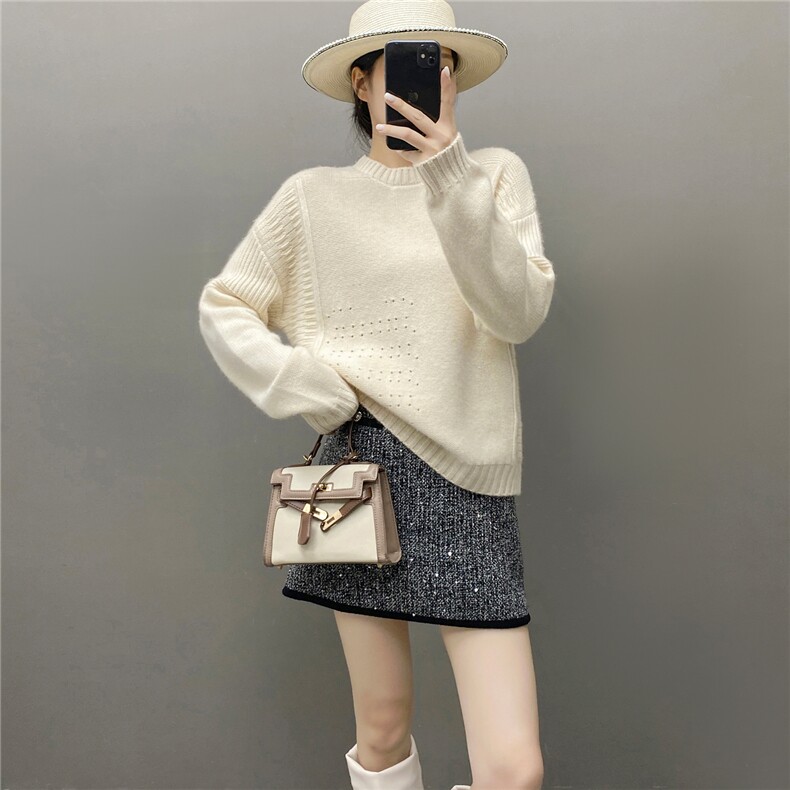 2025年秋季新款纯色圆领桃洞针织长袖套头上衣女，女装针织衫/毛衣，织绒羊
