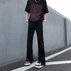 黑色
