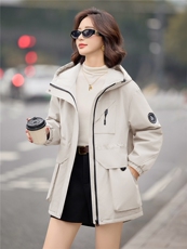 独特漂亮紫色加绒加厚派克服女2025冬季休闲宽松收腰显瘦棉服外套，女装短外套，E百度