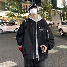 黑色