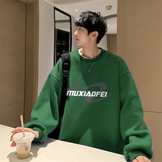 墨绿色