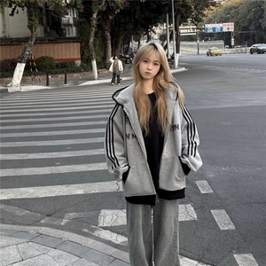 潮牌三条杠连帽开衫字母卫衣男女2025美式高街慵懒风情侣外套图片