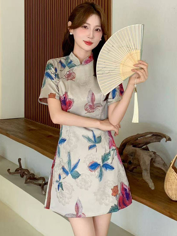 新中式国风穿搭印花缎面旗袍上衣套装女夏超火好看高级短裤两件套,女装套装/套裙,心心服饰