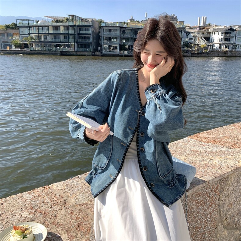 2026新款复古V领前襟复古单排扣牛仔外套女短款春季漂亮小外套,女装短外套,2D076