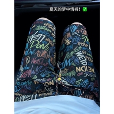 黑色