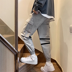 灰色