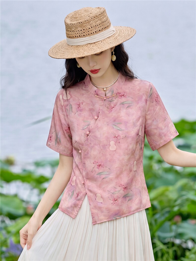 现货2026年夏季新款中老年妈式复古短袖小衬衫盘扣开衫上衣T恤女,女装衬衫,璐依舞
