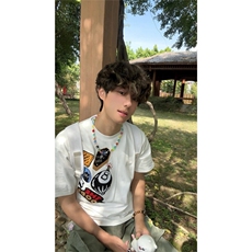 白色
