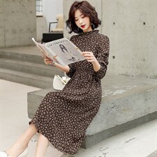 2021春季新款简约时尚荷叶边中长款收腰显瘦碎花连衣裙，女装连衣裙，依万里