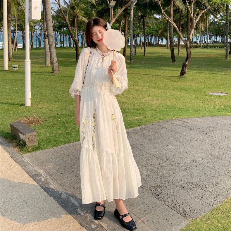 木耳边刺绣收腰连衣裙女夏2025新款独特漂亮大方得体法式气质长裙,女装连衣裙,2C201