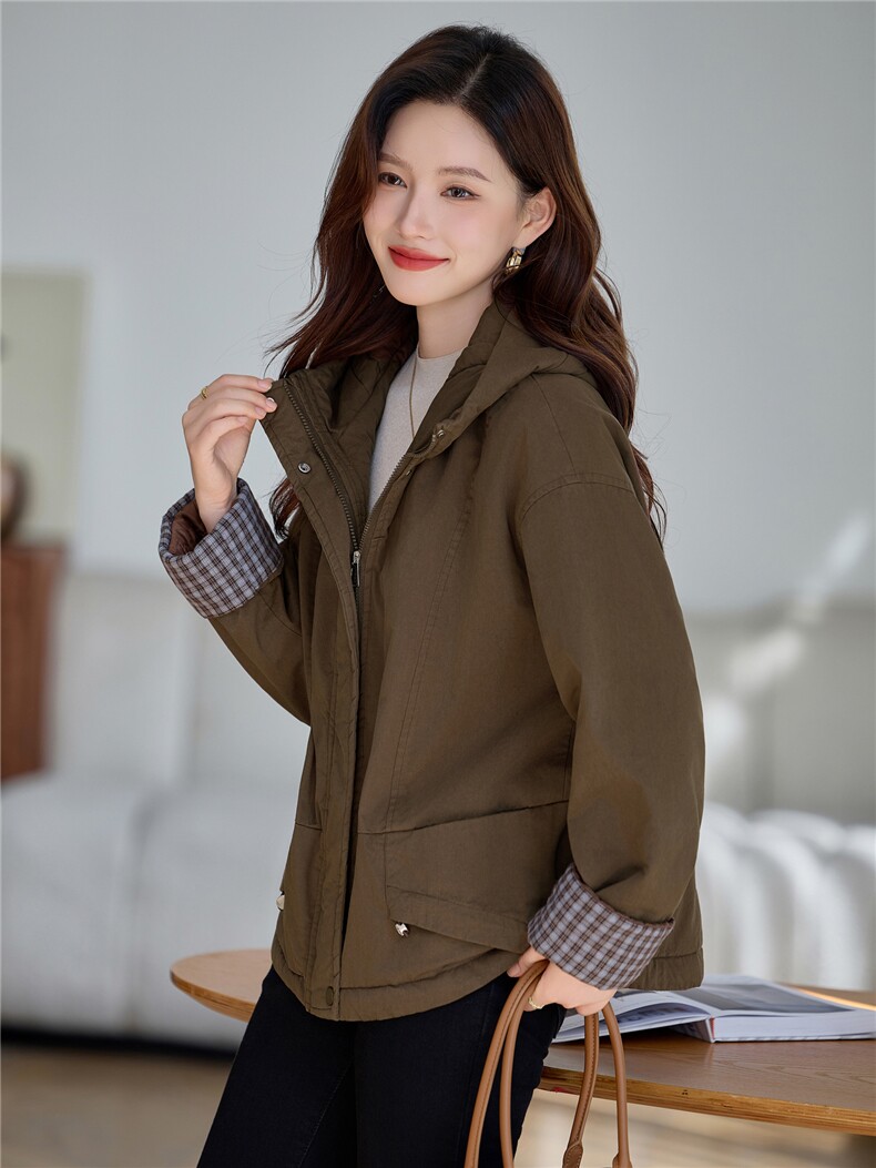 时尚休闲连帽加绒加厚外套女2025秋冬新款宽松显瘦工装派克服棉服,女装棉衣/棉服,依万里
