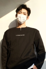 明星私服美式潮流打底垫肩款打底金属星星设计内搭T恤P50，男装T恤，电商B319