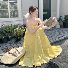 法式V领温柔度假风甜美超仙吊带裙女2025夏季新款黄色吊带连衣裙，女装连衣裙，2C238