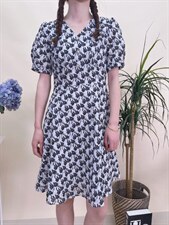 现货夏季新款盐缩肌理面料连衣裙，女装连衣裙，蘑小菇