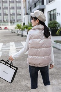 2021年新款休闲马甲图片