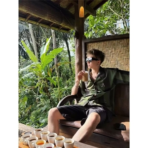 夏季桑巴个性刺绣凉感条纹短袖衬衫旅游度假风松弛感衬衣男生潮牌图片