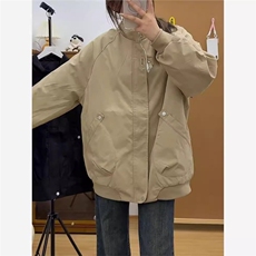 卡其色