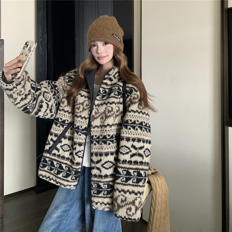 费尔岛风羊羔毛外套女2025冬季短款皮毛一体立领减龄显瘦毛绒外套,女装短外套,2C111