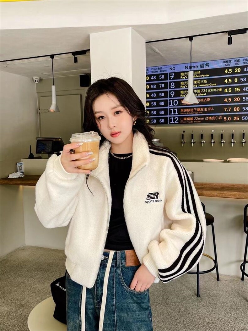 冬装新款毛毛短外套，女装短外套，玫瑰共和国