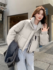 现货新款羽绒服女短款韩版立领简约加厚小个子高级感面包服外套潮，女装羽绒服，韩然一族