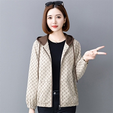 燕颉连帽外套女春秋款2023秋装休闲妈妈时尚洋气减龄短款夹克上衣，女装短外套，燕颉服饰
