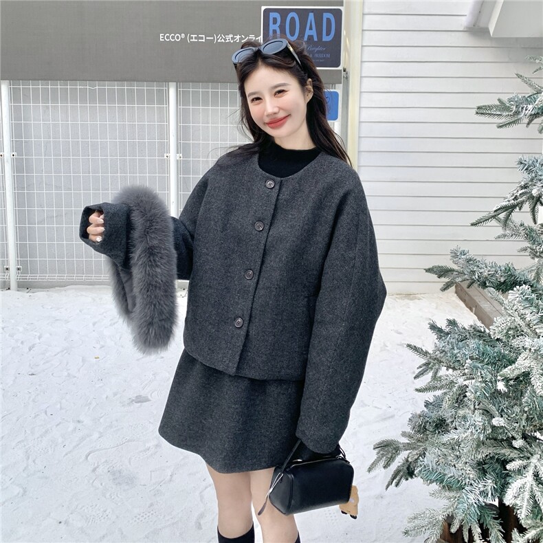 现货：冬季新款高级感复古休闲加厚灰色毛呢夹羽绒服套装加真毛领,女装羽绒服,2C135